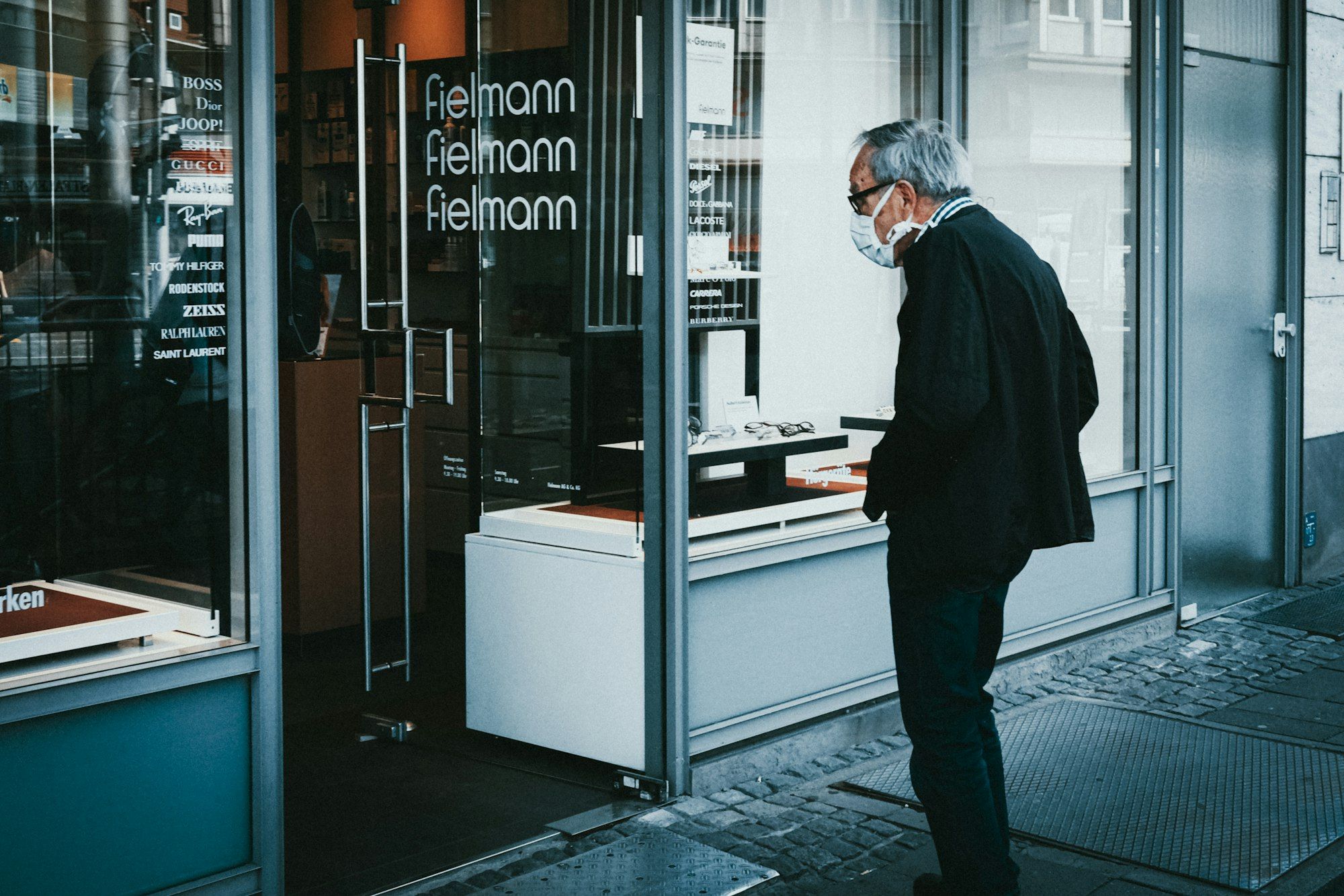 Customer Retention : The Ultimate Guide